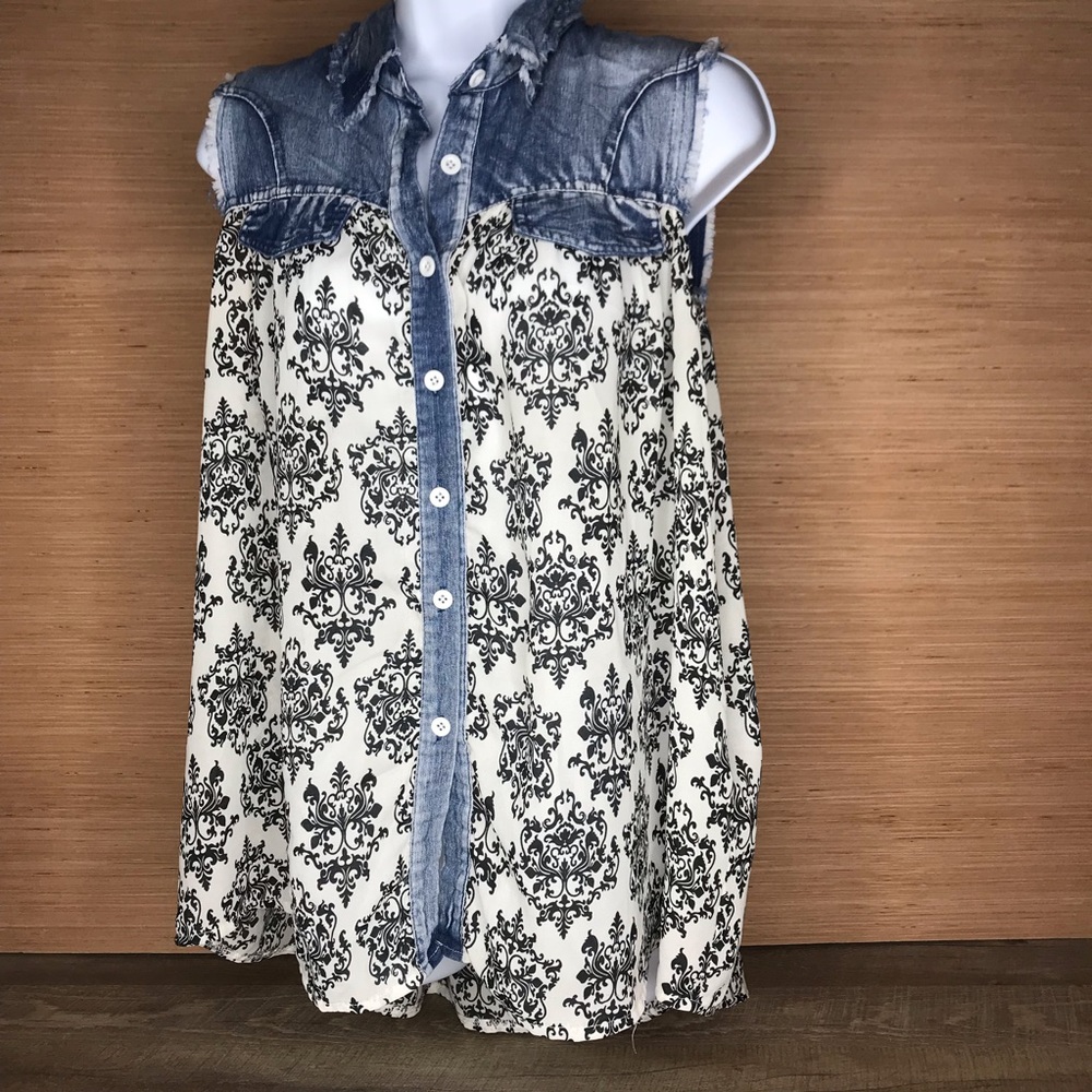 Papillon Blanc Denim Yoke Black and White Damask Sleeveless Shirt
